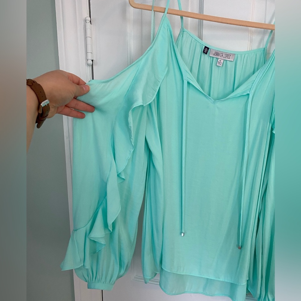 Jennifer Lopez Mint Green Ruffle Top - Picture 4 of 4
